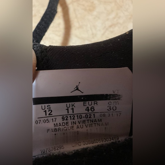 Jordan:Men’s Jordans trainers fly knit black cheetah print metallic gold sneaker - Picture 7 of 9